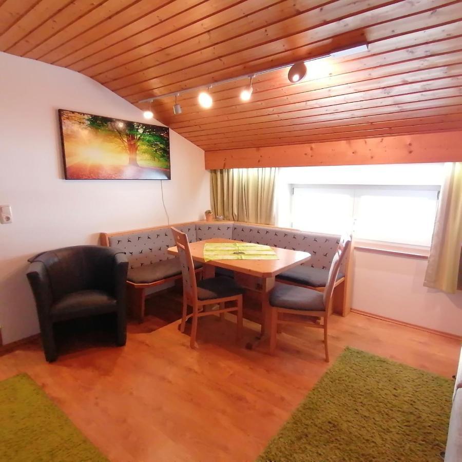 Haus Hubertus Lägenhet Hochfilzen Exteriör bild